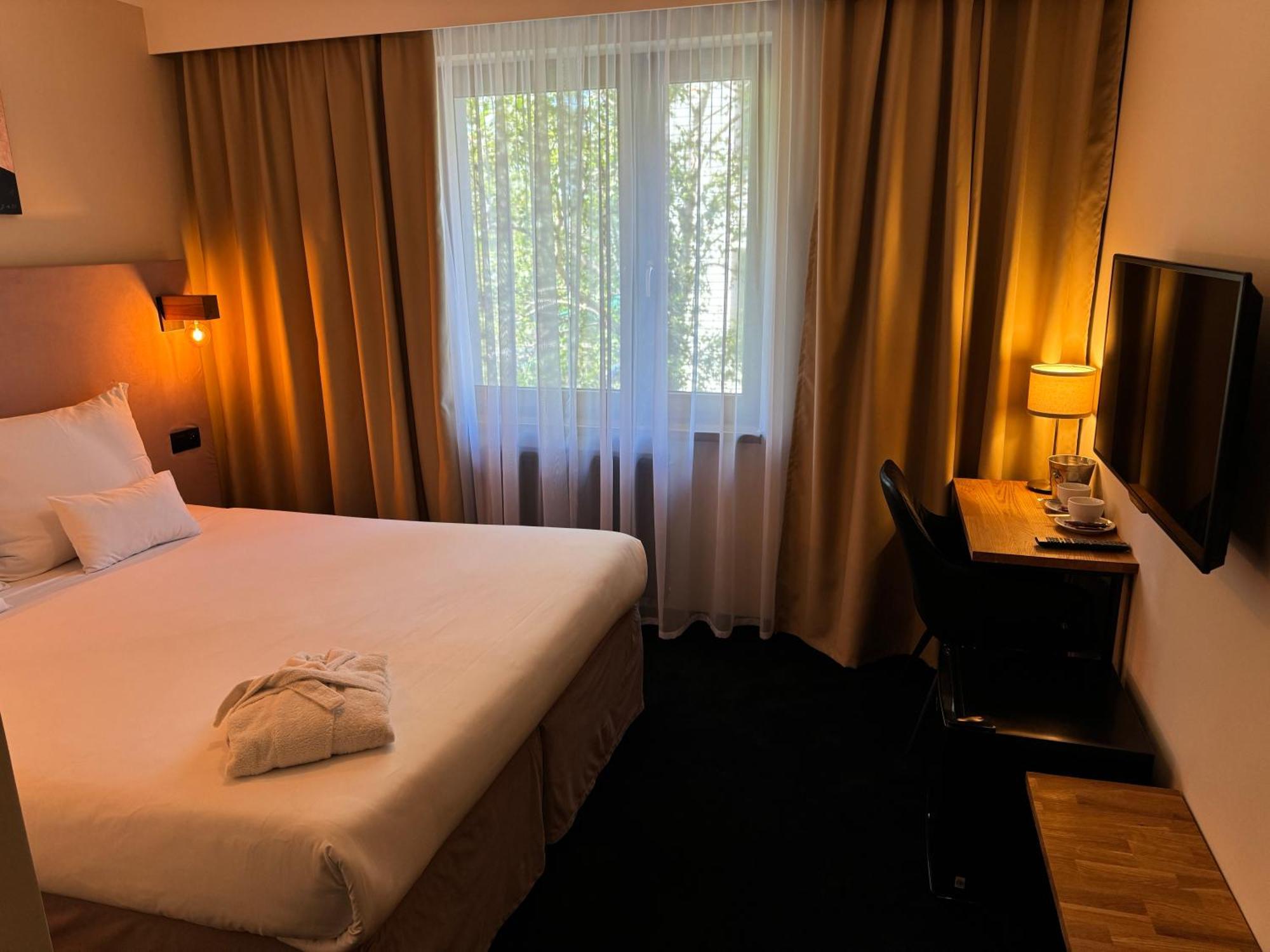 Amber Blue Wellness & Spa (Adults Only) Карвіа Екстер'єр фото